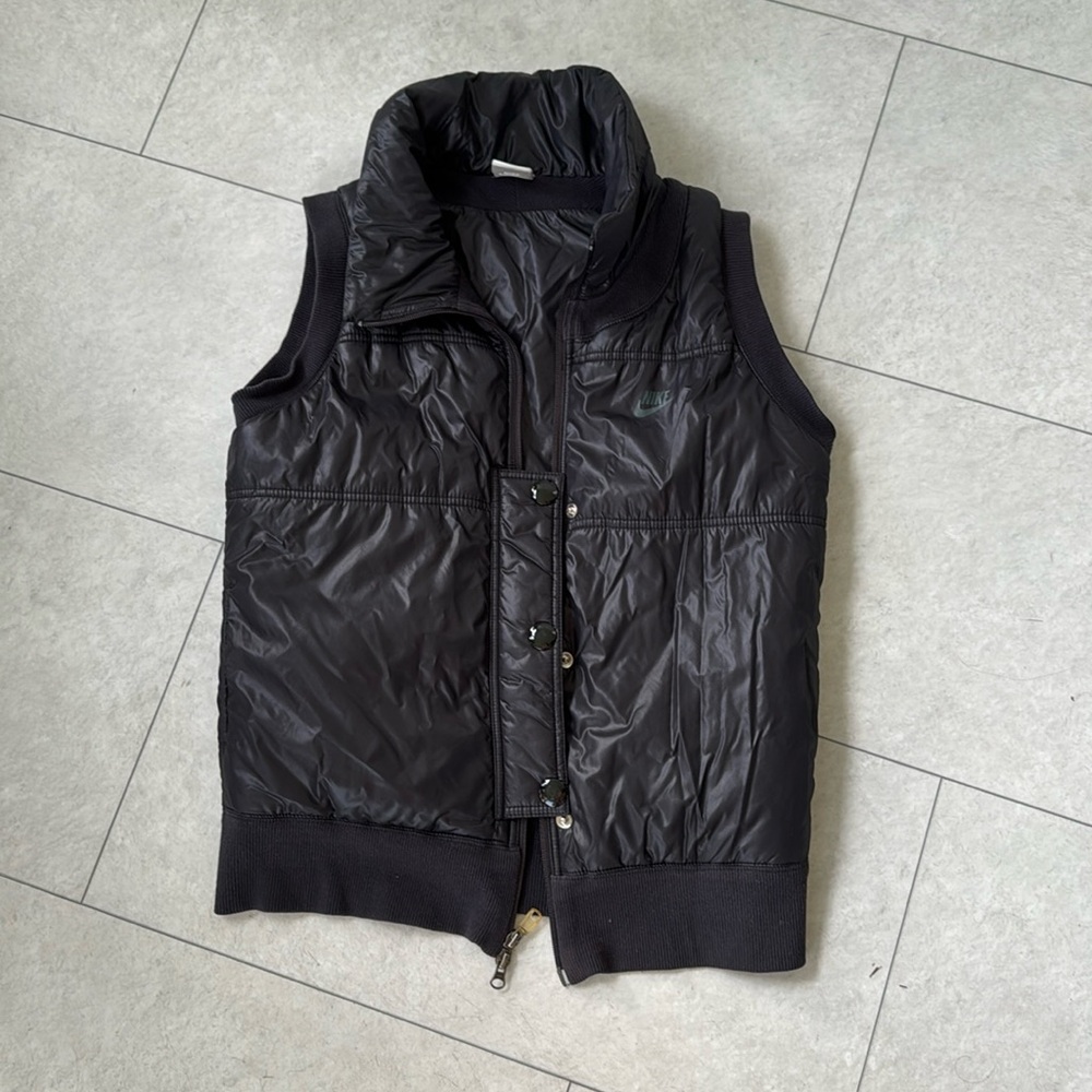 Nike kids vest - size Large